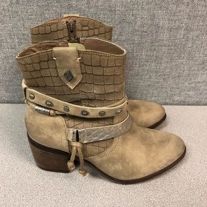 Bullboxer Tan Leather Boots